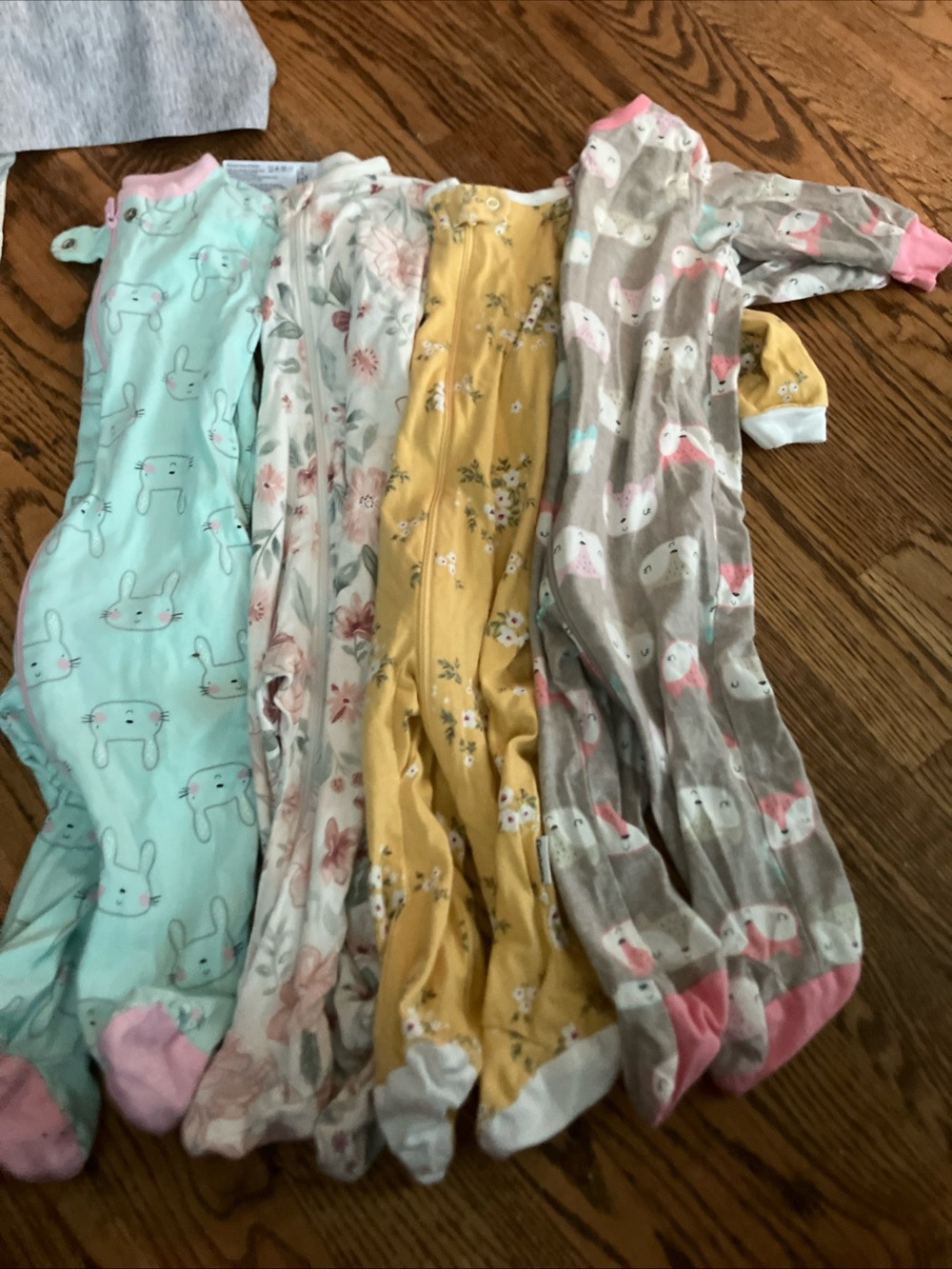 Girls Sz 3-6 Months Footed Lot Of Cotton  Pajama Sleepers GERBER